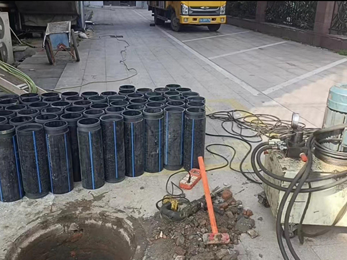 哈密PE置换管厂家 DN315置换管 非开挖管短管置换